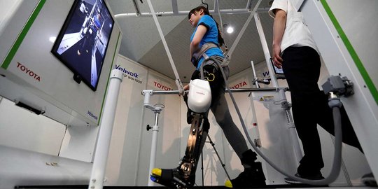 Jepang bikin kaki robot untuk pemulihan pasien lumpuh