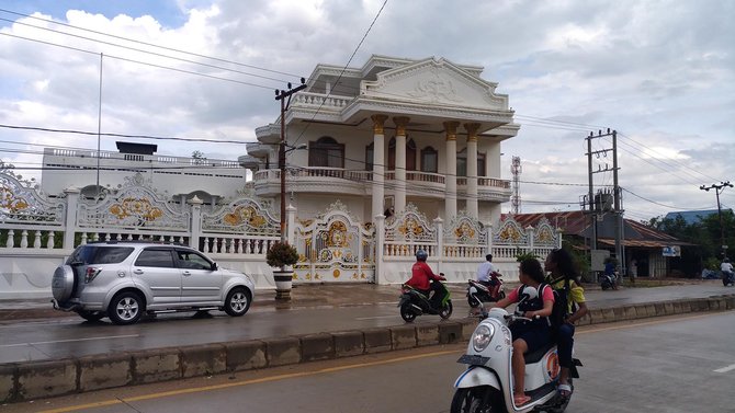 rumah dwi hari winarno