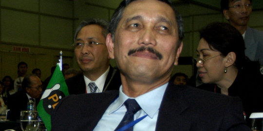 Luhut dukung RI ambil alih jasa pemandu kapal di Selat Malaka