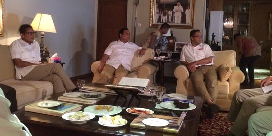 Prabowo minta Anies-Sandi fokus ke daerah berpotensi beralih ke Ahok