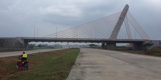 Terkendala pembebasan lahan, proyek Tol Soker terancam molor