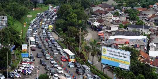 Pantauan udara kemacetan parah menuju Puncak Bogor