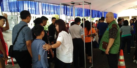Pengamanan ketat tak ganggu ibadah Jumat Agung di Gereja Katedral