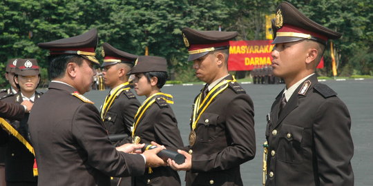 Gelisah diwawancara, calon siswa polisi ketahuan berstatus tersangka