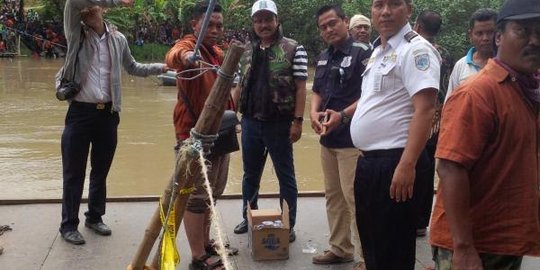 Nyaris ada korban lagi, penyeberangan perahu di Brantas dihentikan