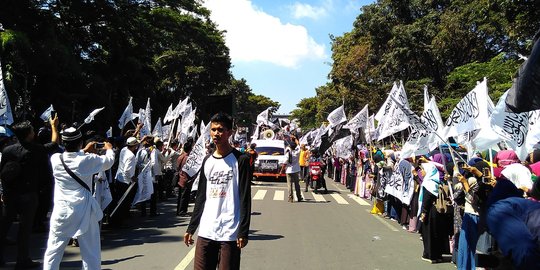 Sudah dilarang, ribuan massa HTI di Makassar nekat tabligh akbar