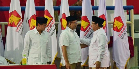 Prabowo banggakan kader di Rakornas Gerindra, Anies-Sandi hadir