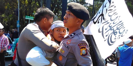 Polisi minta HTI & GP Ansor tahan diri demi hindari bentrok susulan