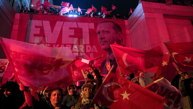 Erdogan deklarasikan kemenangan di referendum Turki 
