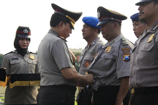 Terlibat narkoba penipuan dan pembunuhan 6 polisi di 