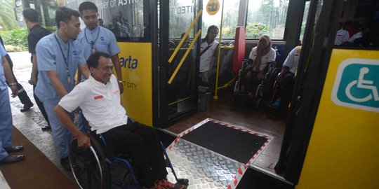 Transjakarta luncurkan bus khusus disabilitas