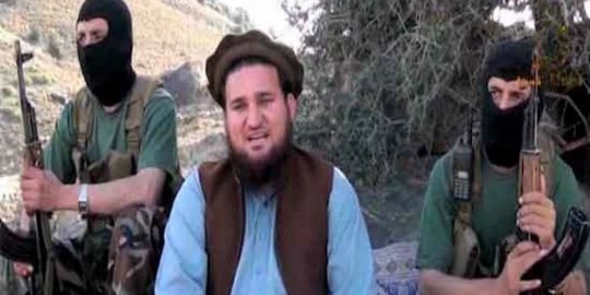 Terkepung, mantan juru bicara Taliban menyerah
