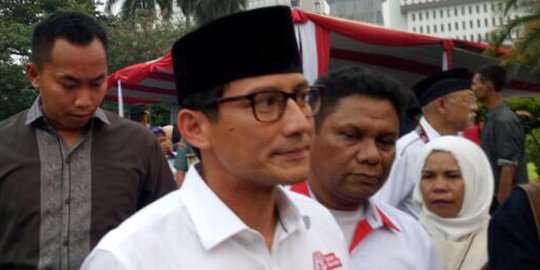 Usai nyoblos, Sandiaga pamerkan 3 jari yang dicelupkan ke tinta