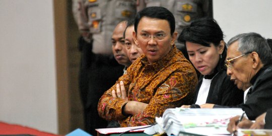 Pendemo pro dan kontra Ahok di luar sidang tak lagi ramai