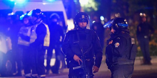 Paris kembali diteror, pria bersenjata tembak mati polisi