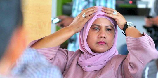 Saat Ibu Negara akting pacaran dengan anak SMA di hadapan Jokowi