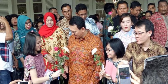 Setelah lengser, Ahok ingin jalan-jalan dan tes mobil Range Rover