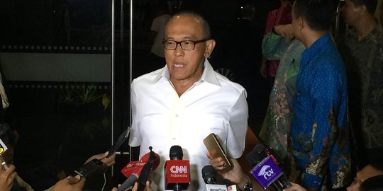 Agung Laksono minta DPP Golkar beri Ical sanksi