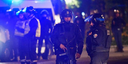Kecam teror Paris, Kemlu imbau WNI jauhi lokasi penembakan polisi