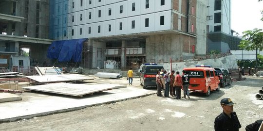 Polisi olah TKP lift jatuh di Solo tewaskan 3 pekerja bangunan