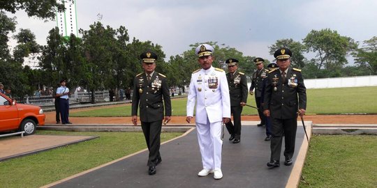 Panglima TNI bersama rombongan tiba di Markas Sesko Bandung