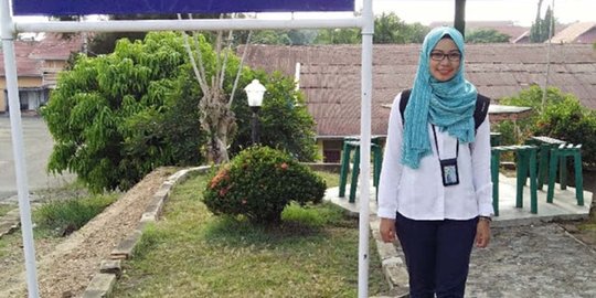 Novi, sosok Kartini masa kini keluar masuk hutan demi terangi negeri