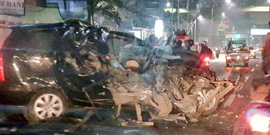 Korban tewas Avanza hantam truk di Mampang eks presenter TV