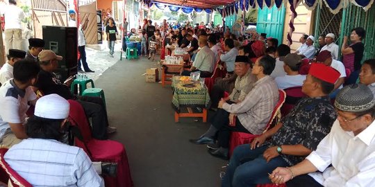 Warga Penjaringan syukuran kemenangan Anies di rumah Daeng Azis