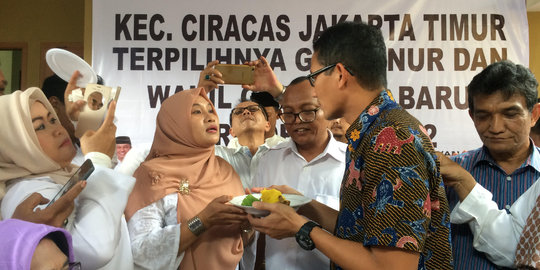 Sandiaga minta relawannya ajak pendukung Ahok untuk bangun Jakarta