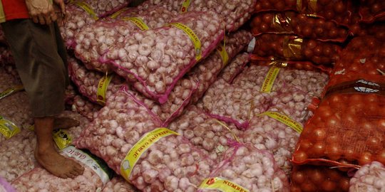 Mendag soal harga bawang putih mahal: Tak usah makan bawang