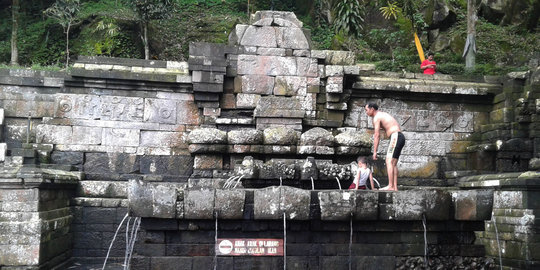 Mengunjungi pemandian Jolotundo, mata air terbaik setelah zamzam