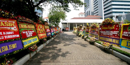 Pemprov DKI klaim sudah terima 1.000 karangan bunga buat Ahok-Djarot