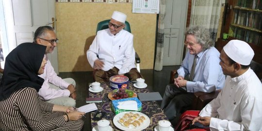 Di Kediri, Dubes Moazzam kunjungi Ponpes Lirboyo dan kampung Inggris