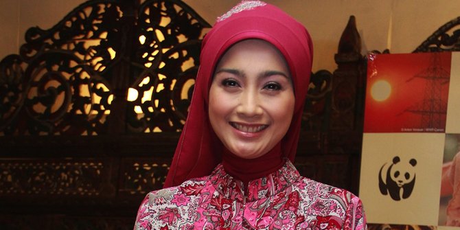 Jika diusulkan PAN Desy Ratnasari  siap jajal Pilgub Jabar 