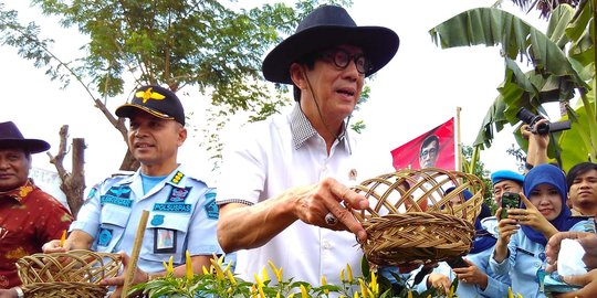 Isu bongkar pasang kabinet, Menkum HAM klaim kinerja paling baik