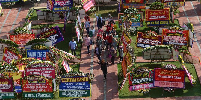 Capai 2.700 buah, karangan bunga untuk Ahok akan mengelilingi Monas