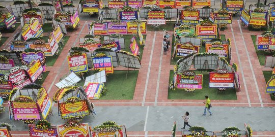 'Tak mungkin ribuan karangan bunga untuk Ahok digarap satu toko'