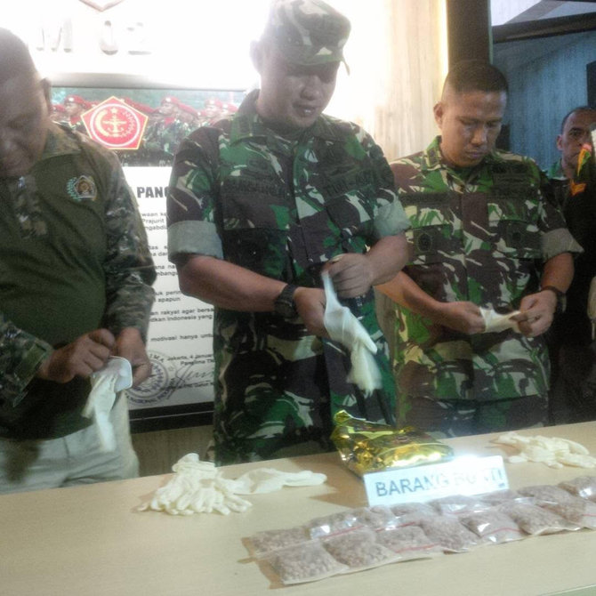 anggota tni di medan gagalkan transaksi 1 kg sabu amp 4000 ekstasi