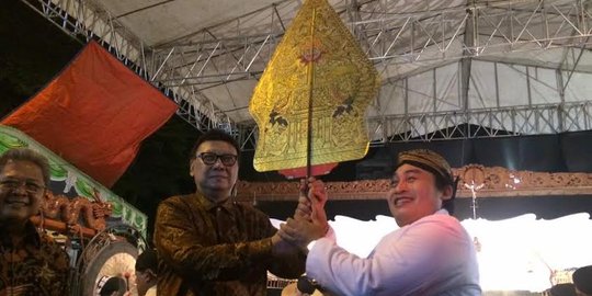 Tjahjo Kumolo ingatkan pemimpin negara melalui wayang