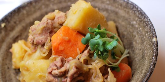 Resep Nikujaga, Lezatnya Rebusan Daging Sapi Rumahan a la Jepang