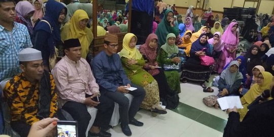 Sandi bikin Kartu Jakarta Jomblo: Mudah-mudahan bisa buat cari jodoh