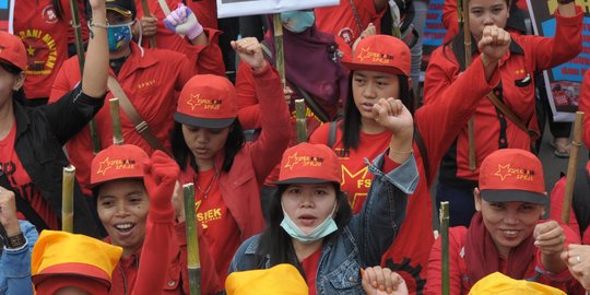 Aksi May Day buat pedagang raup untung dua kali lipat