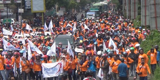 Aksi Mayday, buruh sempat blokir By Pass Mojokerto