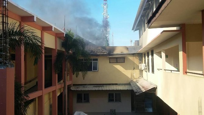 rumah sakit bhayangkara kediri terbakar