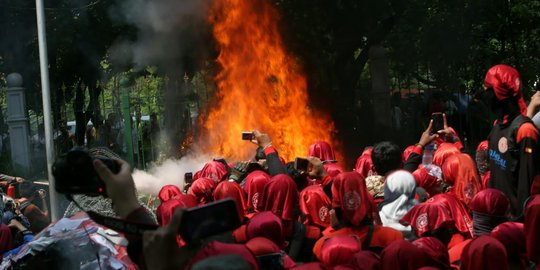 Reaksi Djarot karangan bunga dibakar buruh: Kami tidak sakit hati