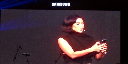 Cerita Dian Sastro eksplor fitur kamera Samsung Galaxy S8