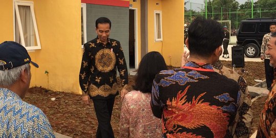 Resmikan rumah murah, Jokowi curhat 9 tahun tinggal di kontrakan