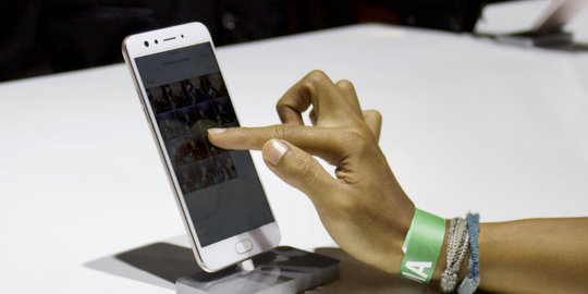 OPPO: Persaingan smartphone selfie bukan hardware tapi layanan
