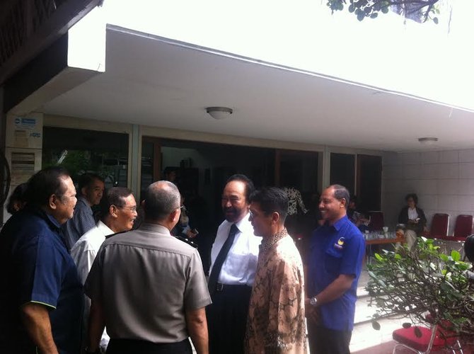surya paloh di rumah widodo budidarmo