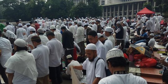 Usai Salat Jumat di Istiqlal, massa aksi 505 mulai longmarch ke MA
